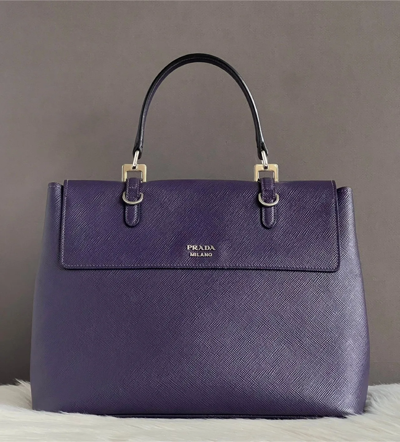 🎀 PRE-LOVED 🎀 Prada Saffiano Lux Double Turn-Lock Satchel thumbnail