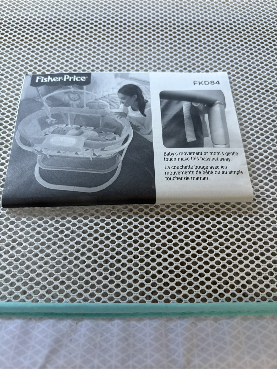 Fisher-Price Soothing Motions Bassinet with Mobile - photo 5