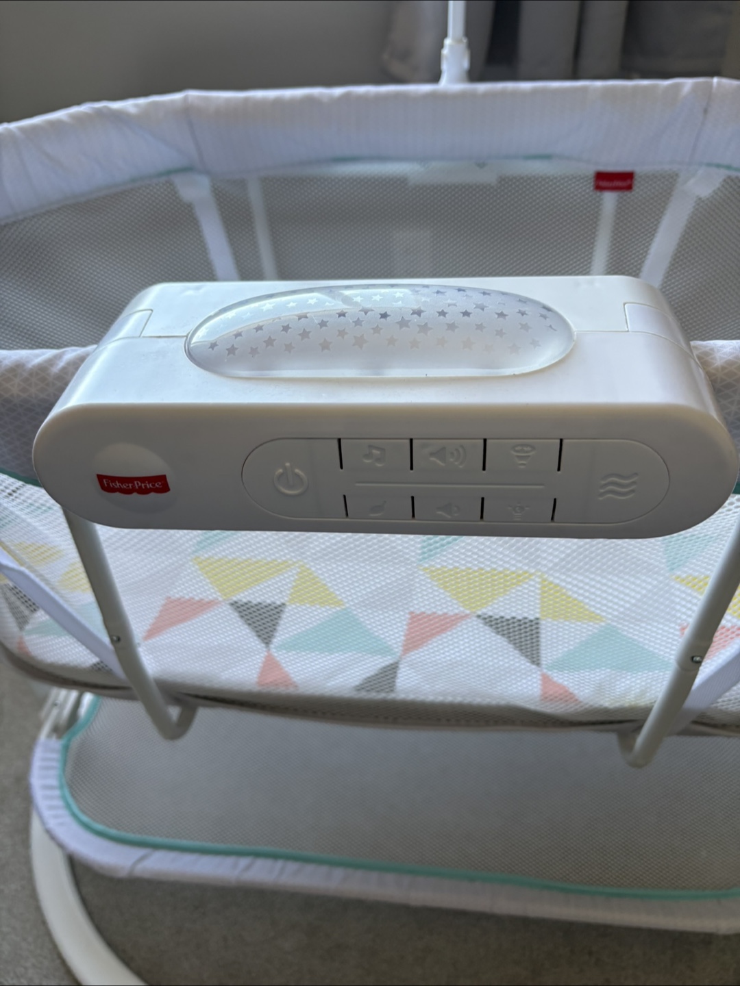 Fisher-Price Soothing Motions Bassinet with Mobile - photo 2