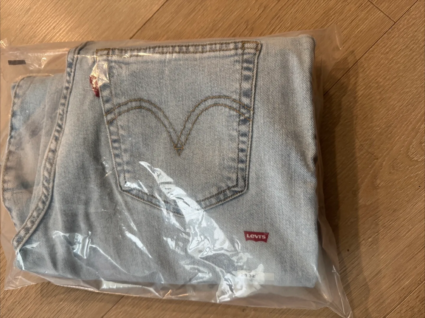 Levi's 70s High Flare Jeans - Size 28/32 image indicator(8)