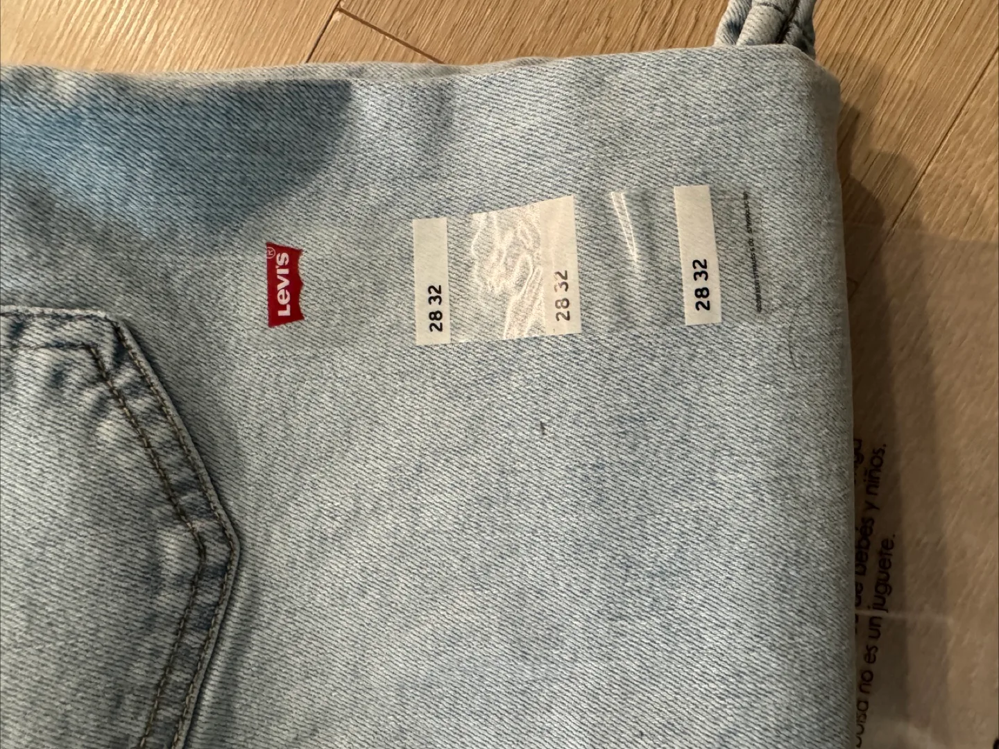 Levi's 70s High Flare Jeans - Size 28/32 image indicator(7)