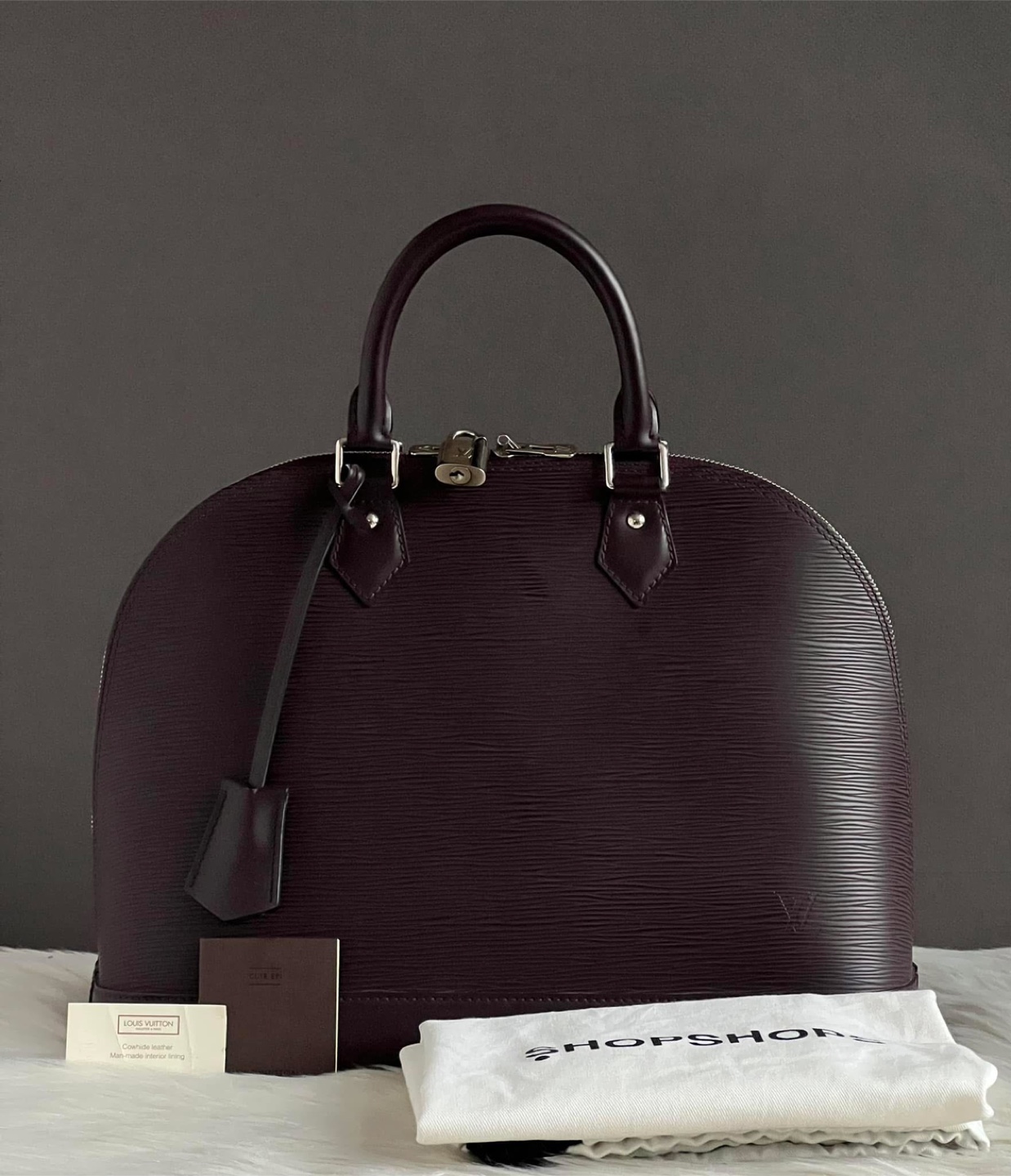 🎀 PRE-LOVED 🎀 Louis Vuitton Alma MM In Epi Leather