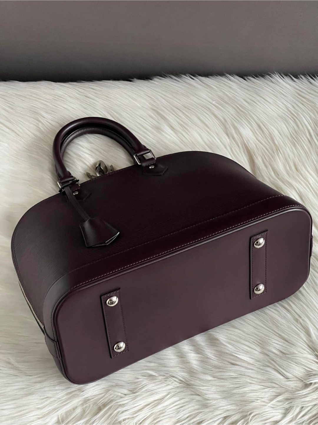 🎀 PRE-LOVED 🎀 Louis Vuitton Alma MM In Epi Leather - photo 5