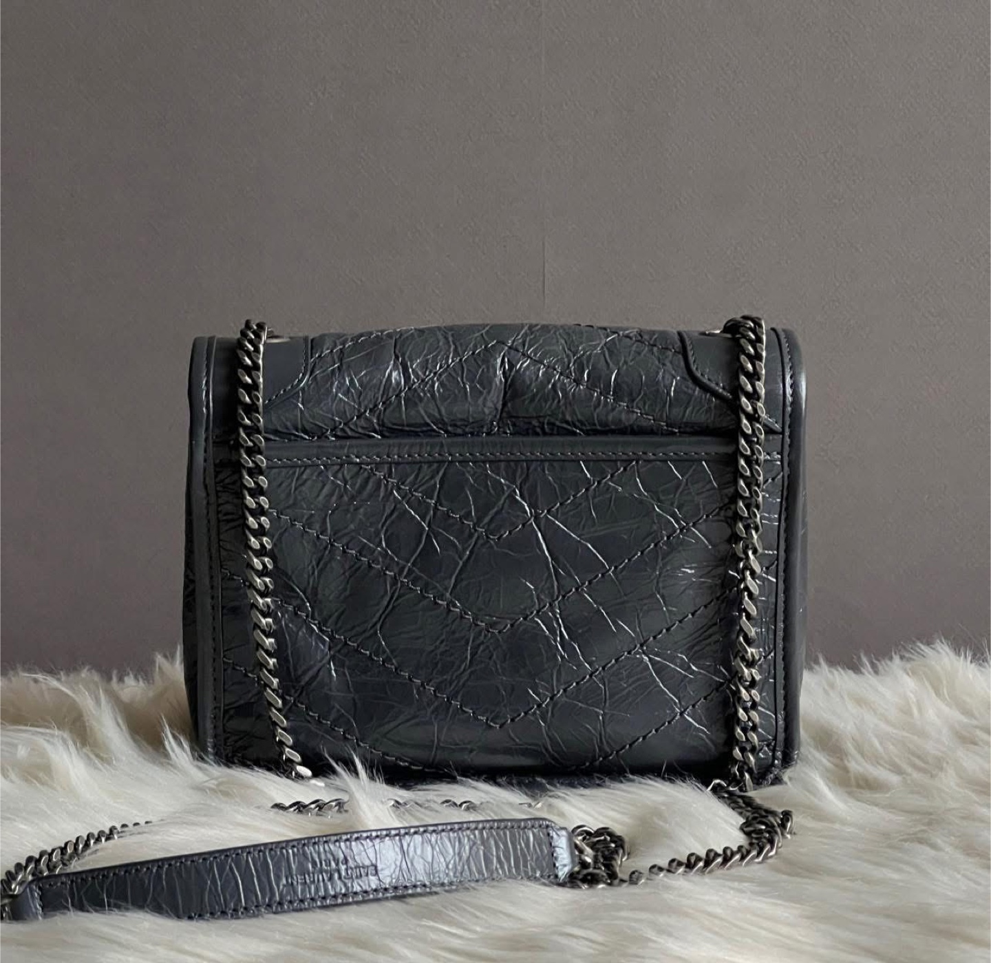 🎀 PRE-LOVED 🎀 Yves Saint Laurent Small Niki Woc - photo 4