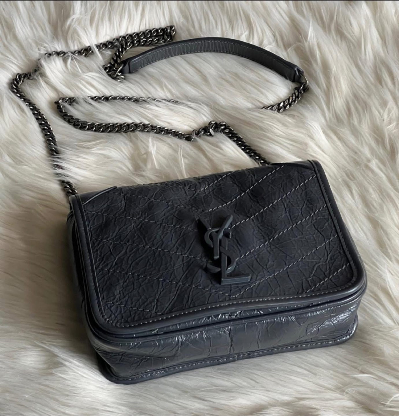 🎀 PRE-LOVED 🎀 Yves Saint Laurent Small Niki Woc - photo 3