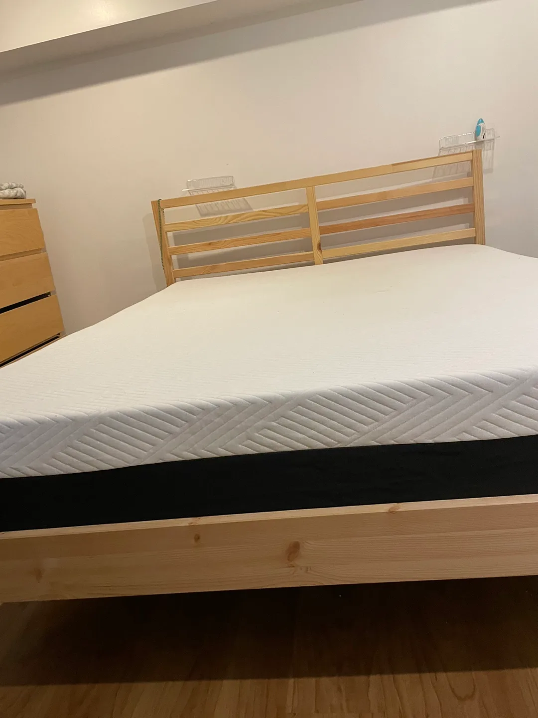 Queen Bed Frame image indicator(3)