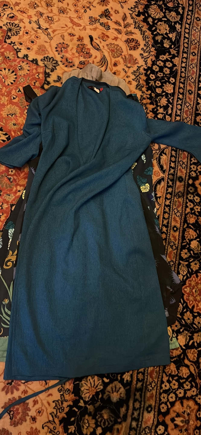 7 Dresses Bundle plus jumpsuit - Sizes Small to Medium - photo 5