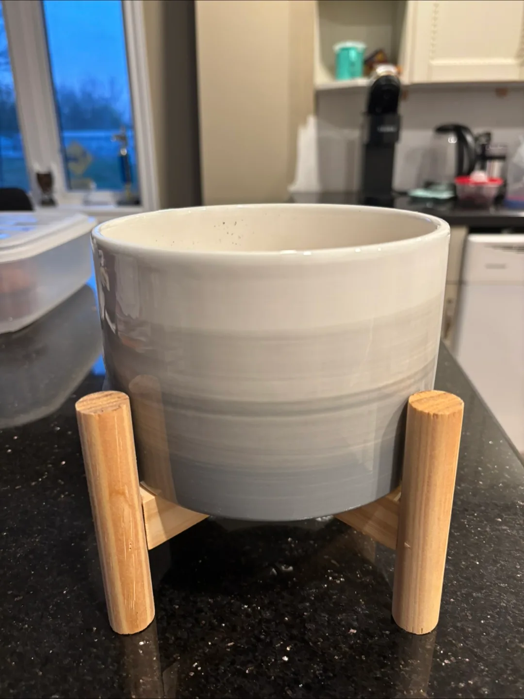 HomeSense Grey and White Ceramic Planter with Wooden Stand thumbnail