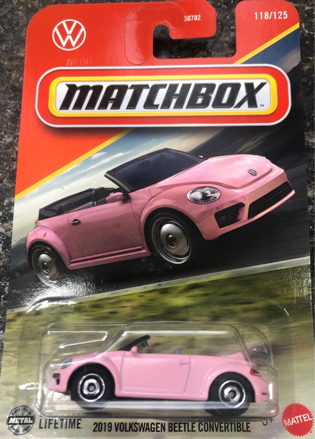 Matchbox 2019 Volkswagen Beetle Convertible - Pink thumbnail