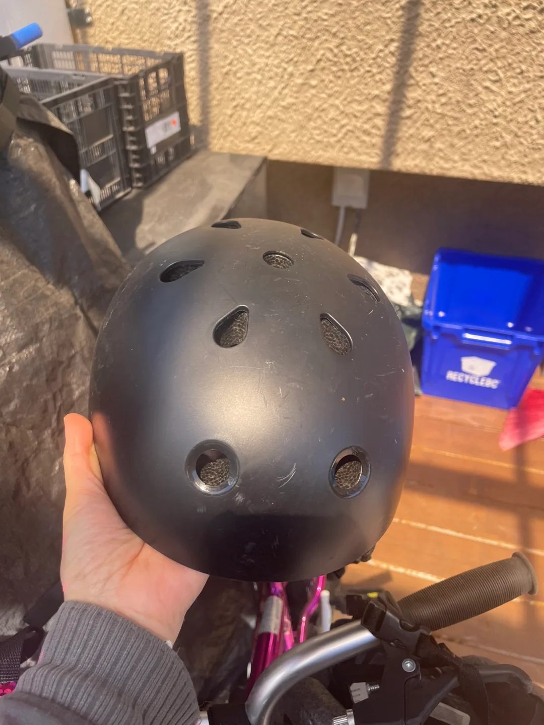 Kids' Medium Bicycle Helmet thumbnail