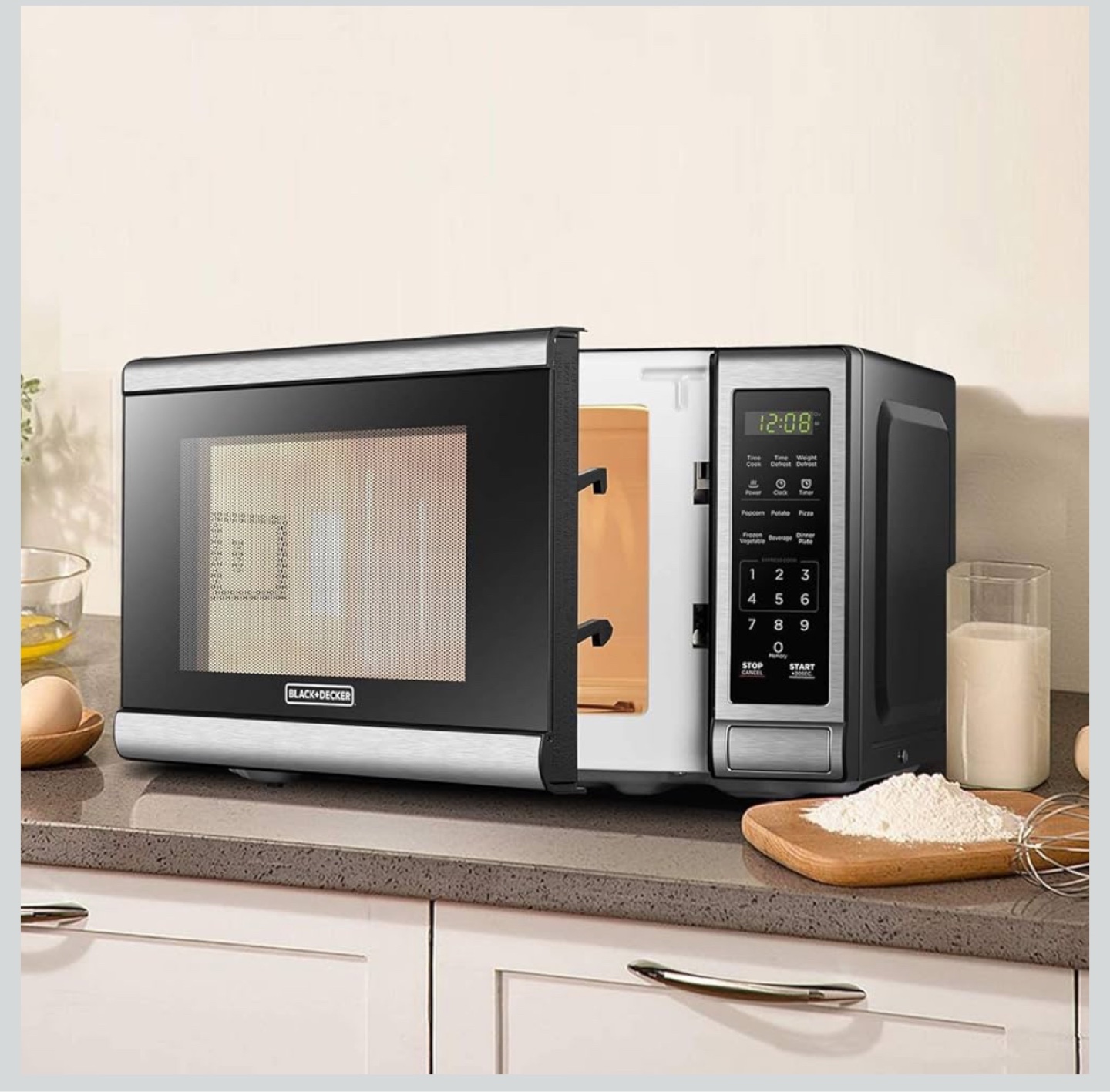 Brand-new BLACK+DECKER EM720CB7 digital microwave oven - photo 3