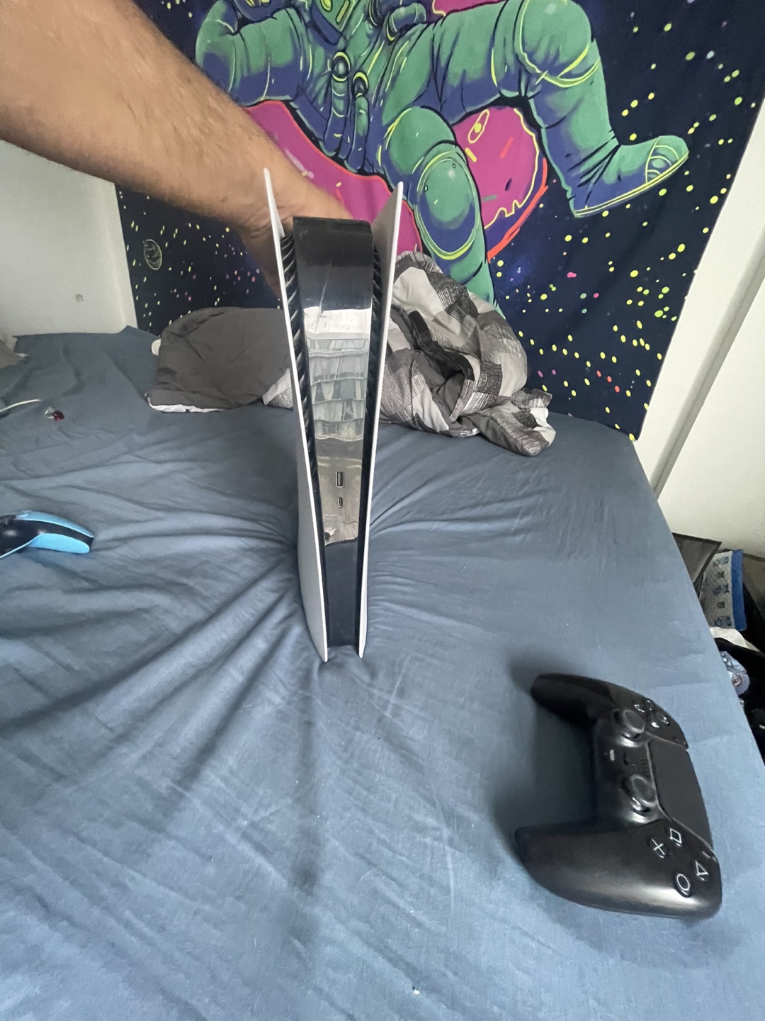 PS5 Digital Edition with 2 controllers - photo 2