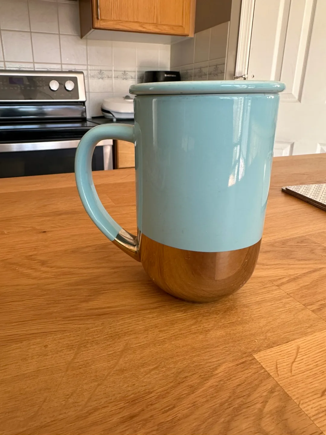 Light Blue Ceramic Mug with Lid thumbnail