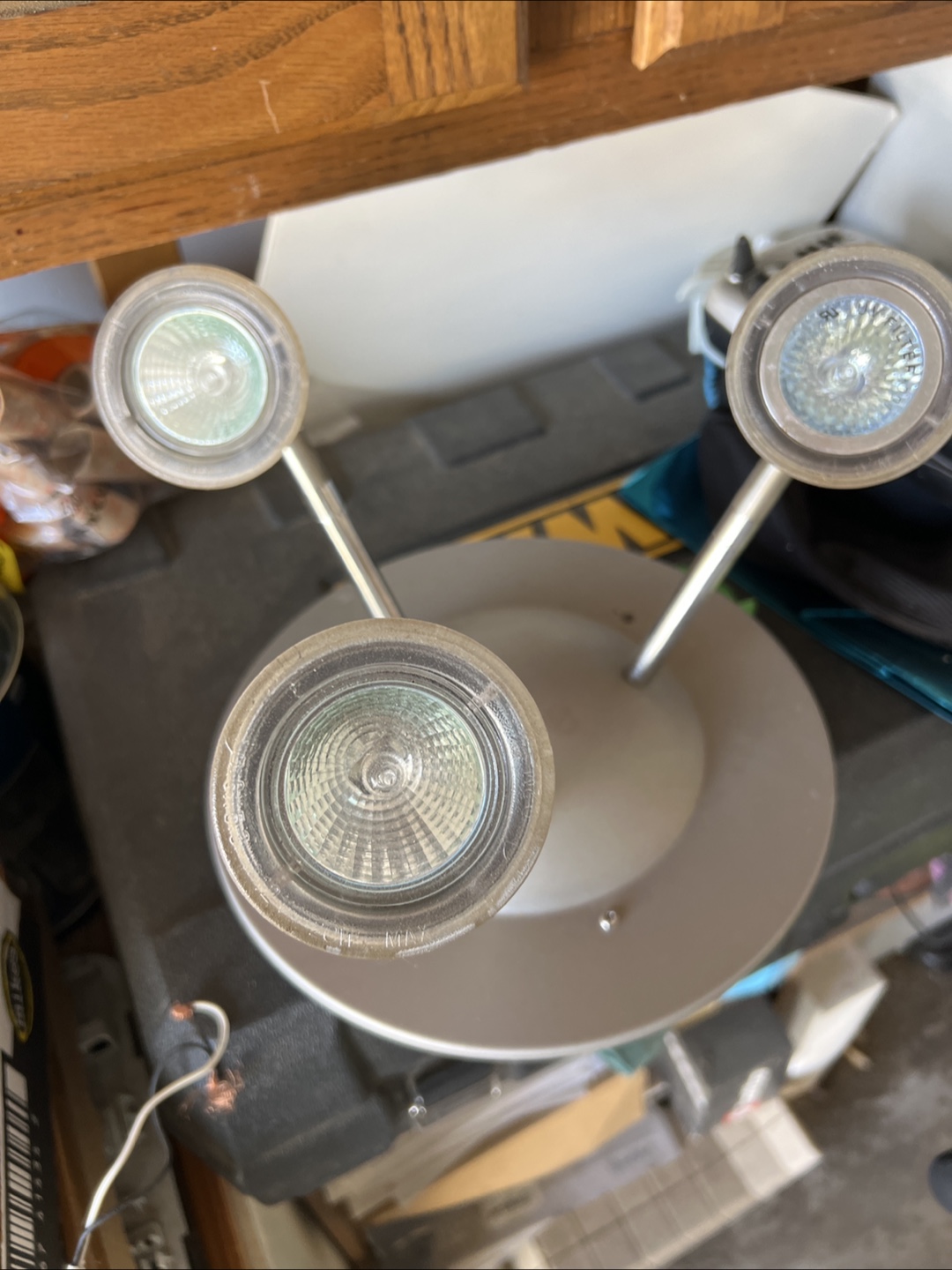 Triple-light fixture