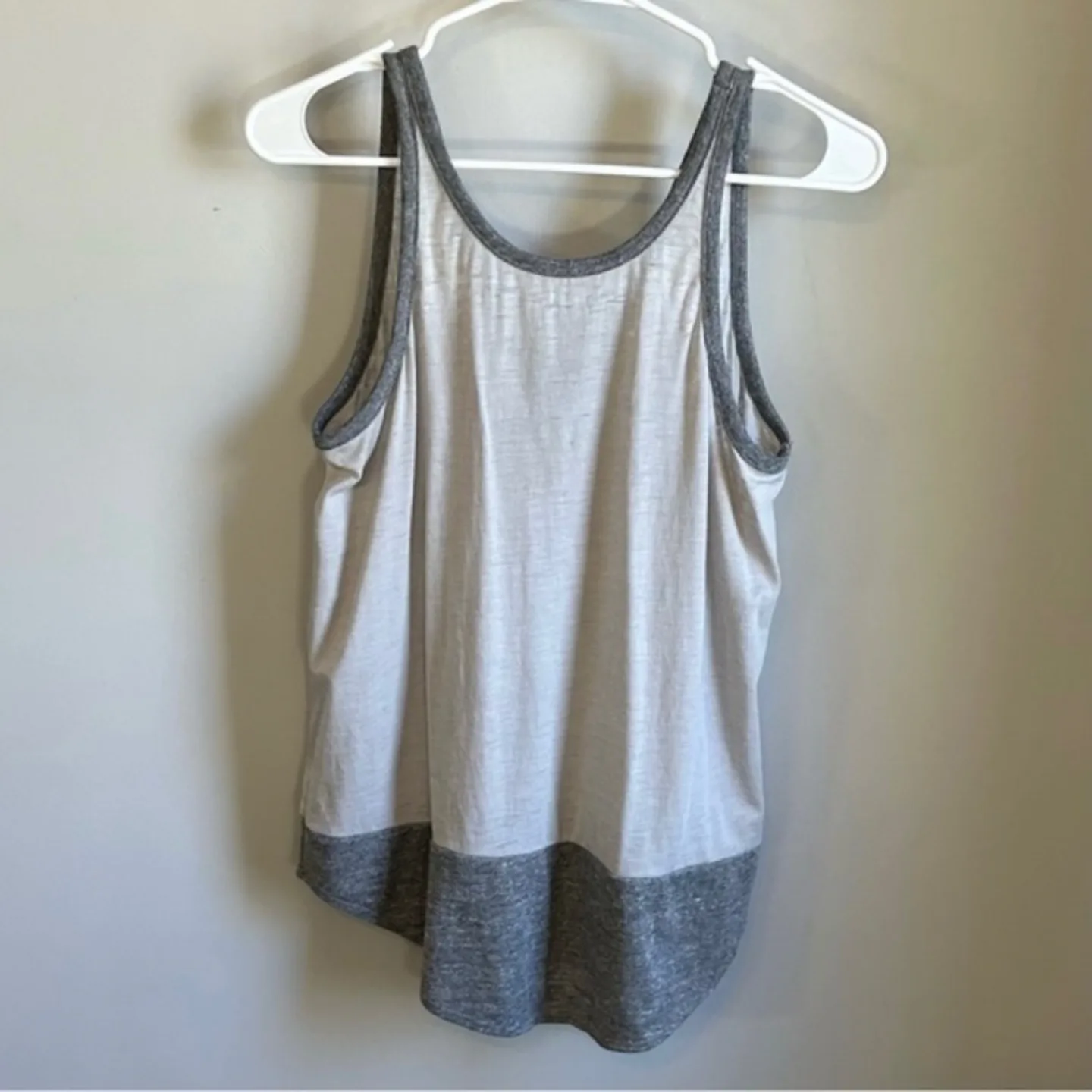 Chaser Color Block Jersey V Back Shirttail Tank Womens Size M thumbnail