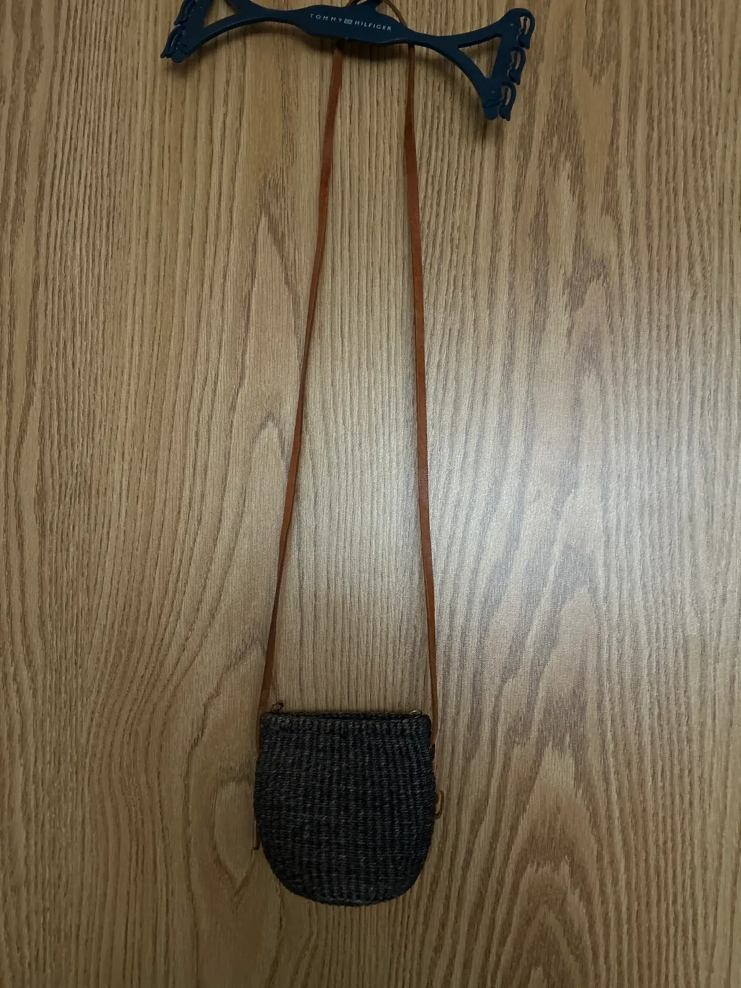 🧡 Small Woven Crossbody Bag thumbnail