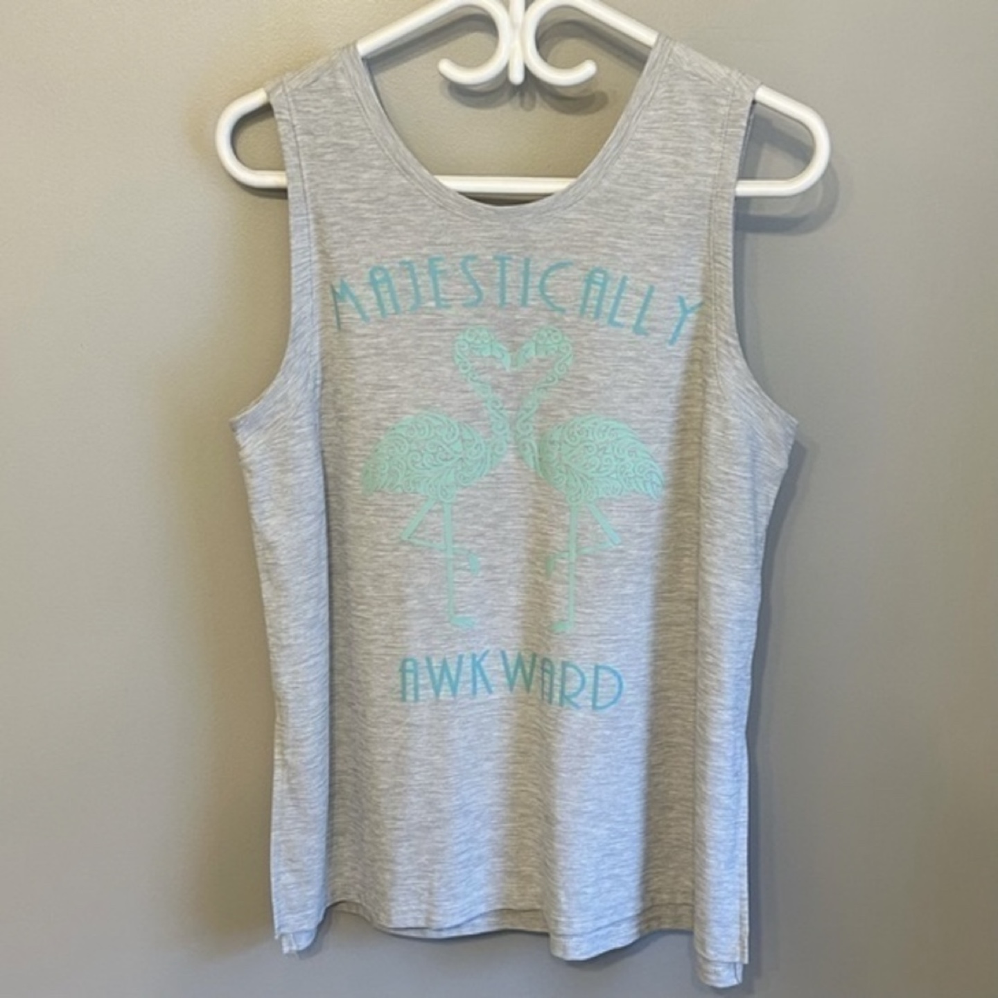 Old Navy Active V Back Sleeveless Statement Tank Top Size M