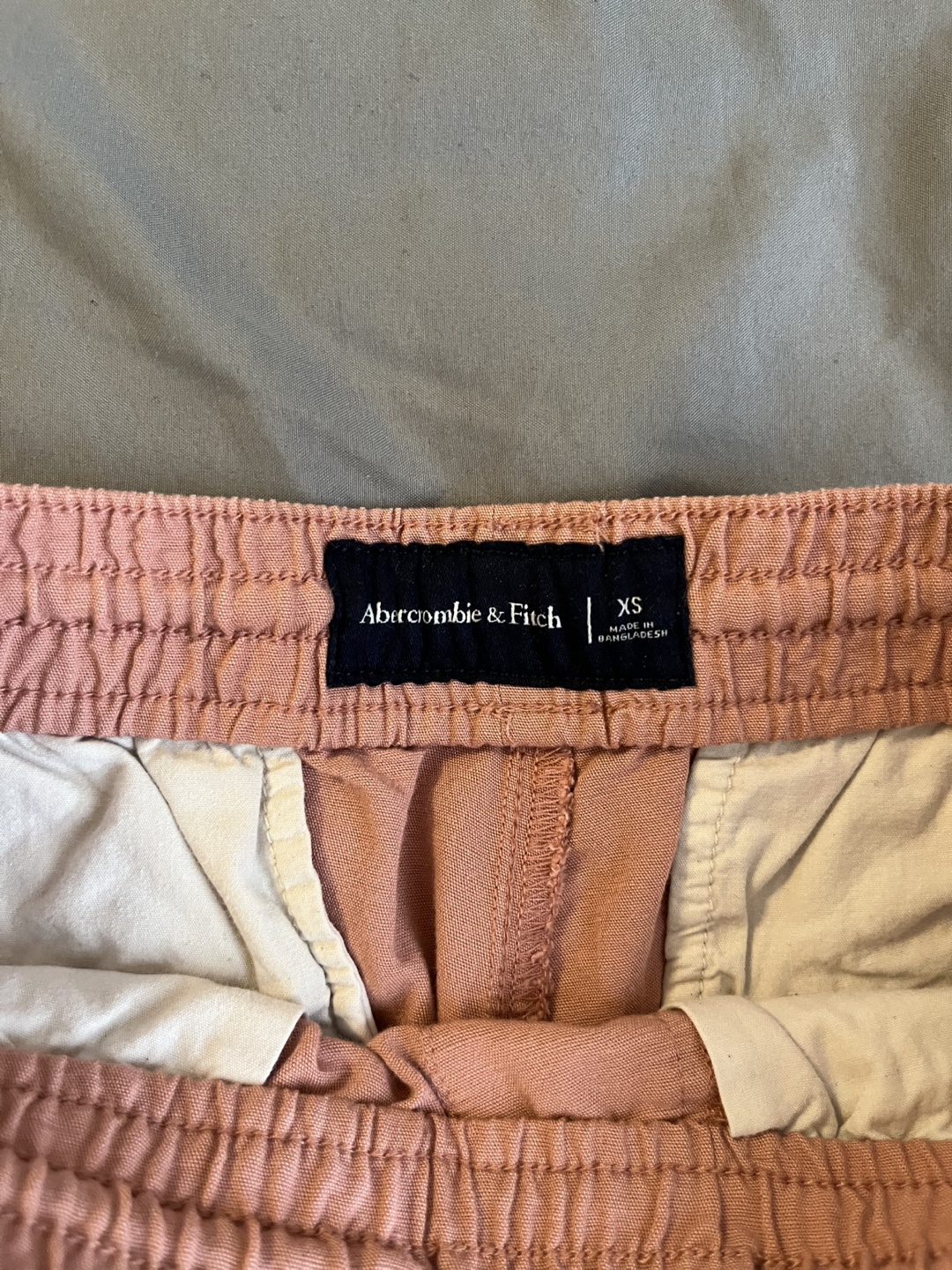 Abercrombie & Fitch Pink Shorts - Size XS - photo 3