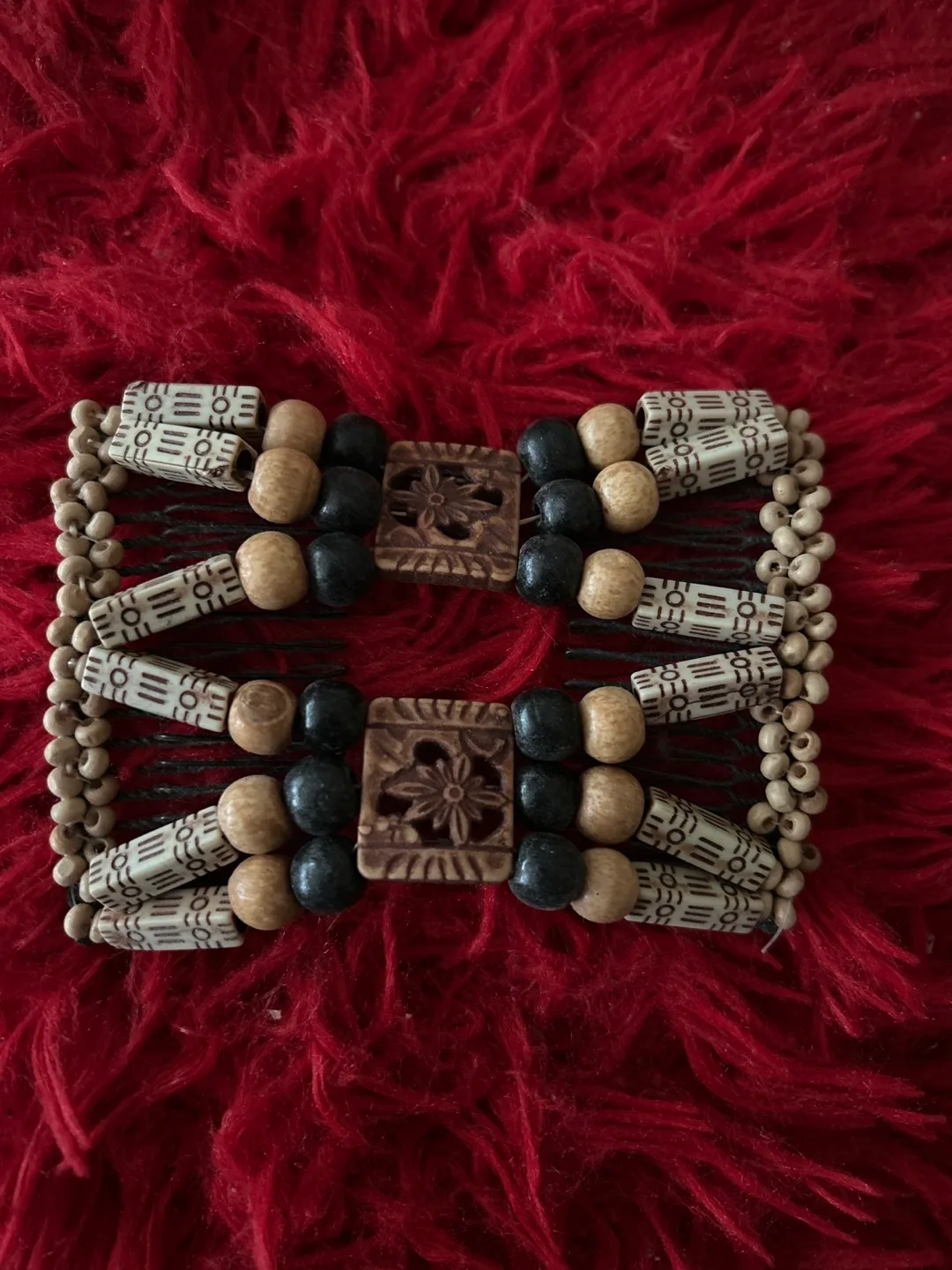 🧡 Beaded Hair Combs Set of Two thumbnail