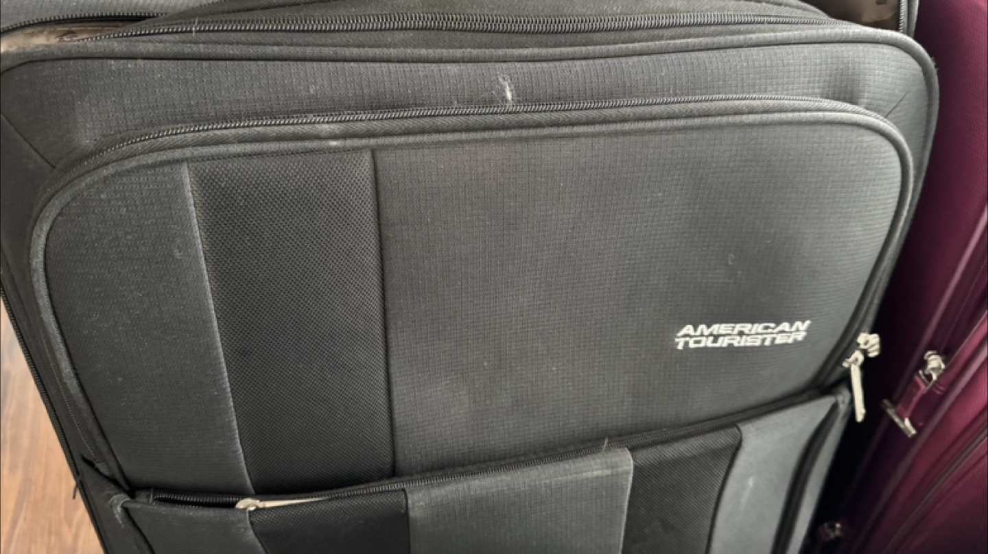 🥕 American Tourister Luggage