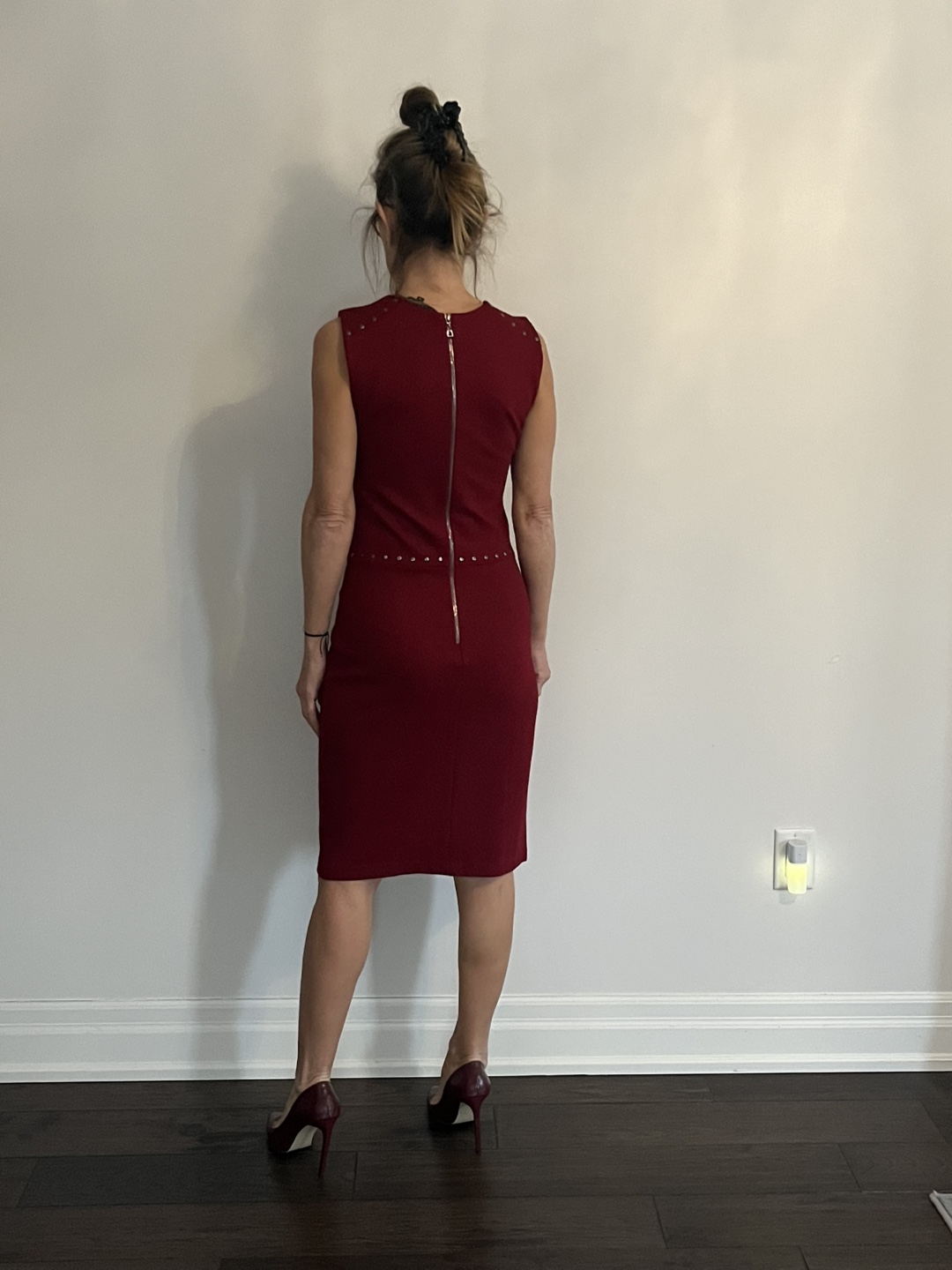 Gorgeous Burgundy Sleeveless Dress with Metal Accents - photo 3
