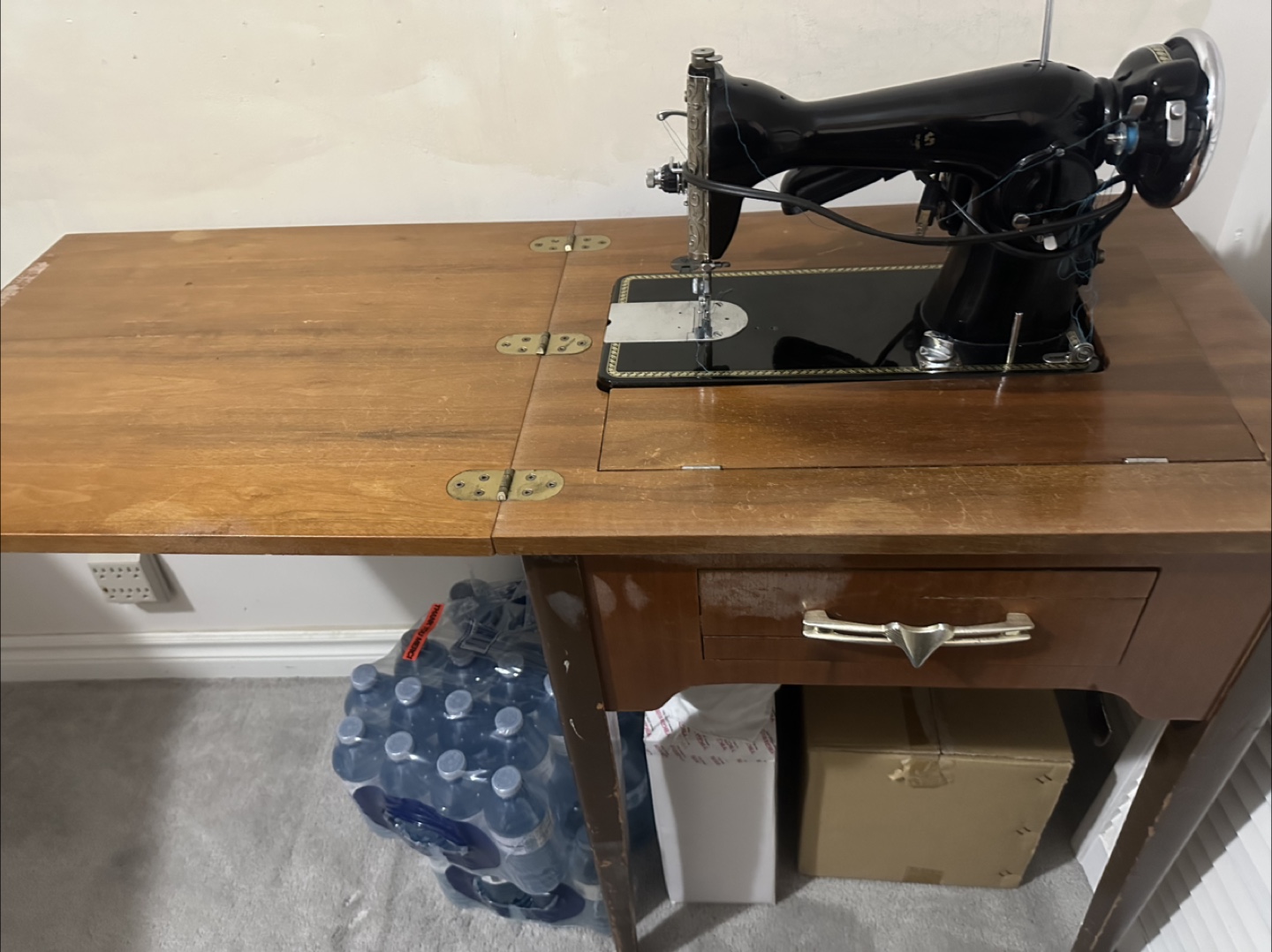 Vintage Singer Sewing Machine with Cabinet