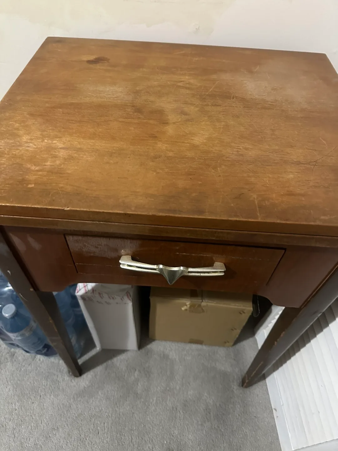 Vintage Singer Sewing Machine with Cabinet image indicator(3)