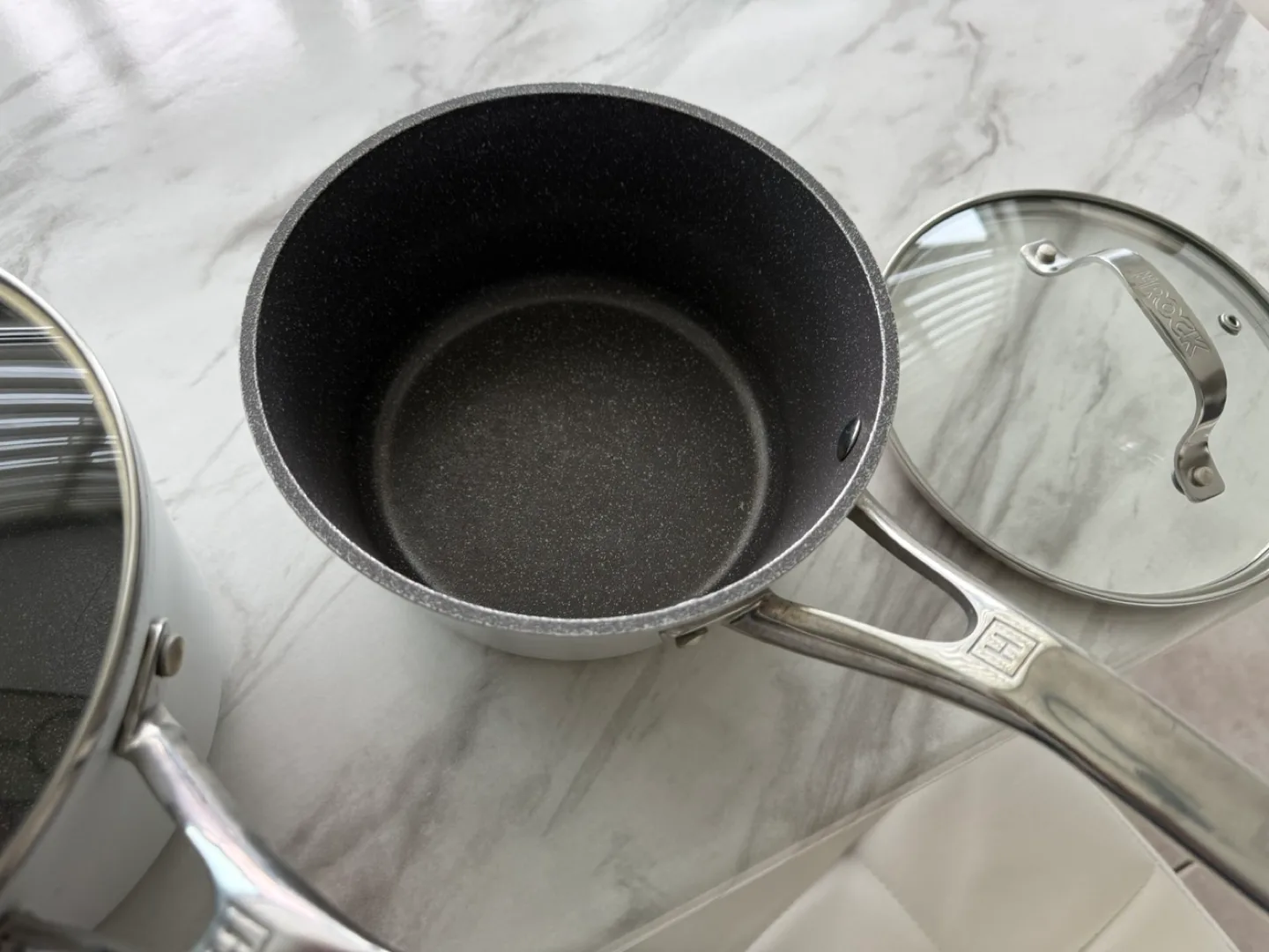 The Rock 2-Piece Cookware Set with Lids image indicator(4)