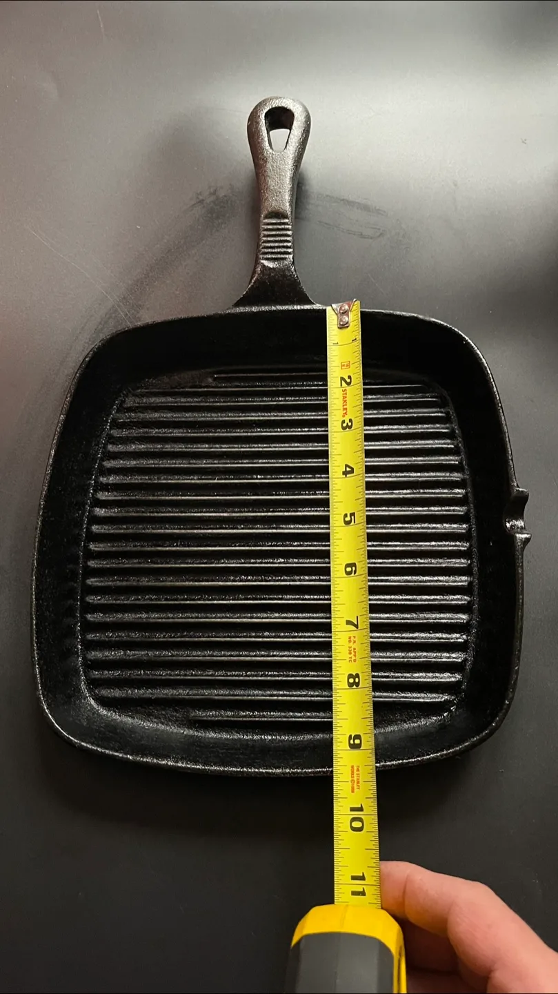 Vintage cast Iron Grill Pan 9inch thumbnail