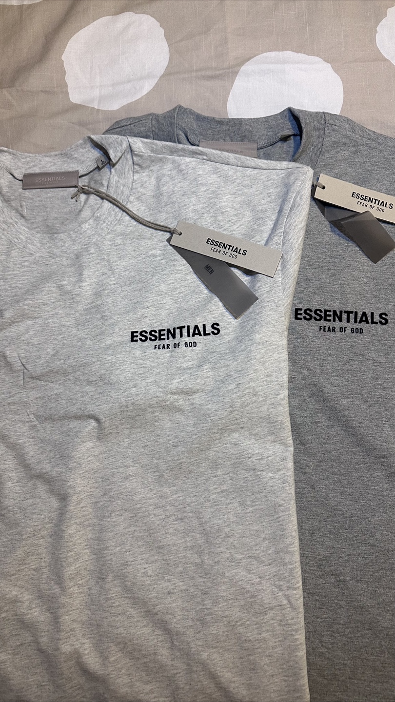 Essentials Fear of God T-Shirts (Size L) - photo 3