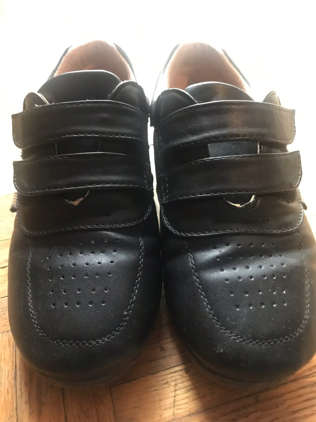 Team Collection Black Velcro Shoes - Size 6 🧡 image indicator(2)