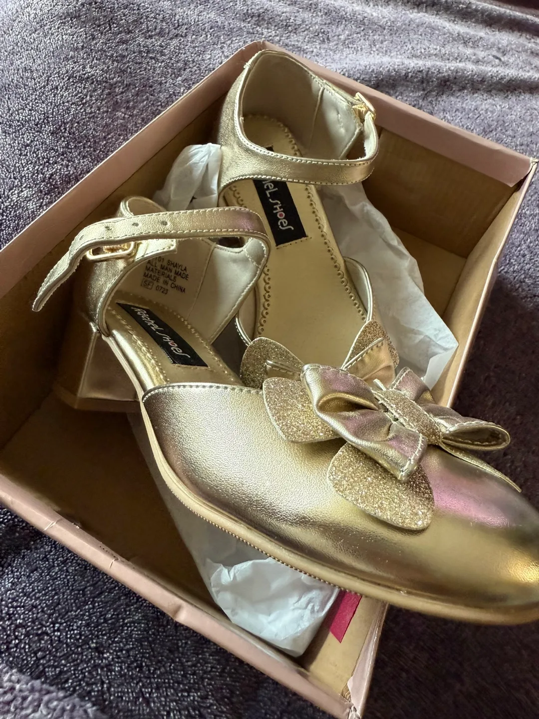 Gold Glitter Bow Girls' Heels Size 3 image indicator(2)