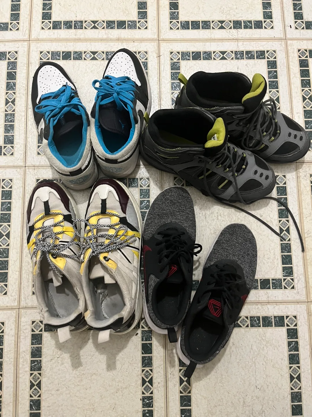 Bundle of Four Pairs of Used Shoes image indicator(3)