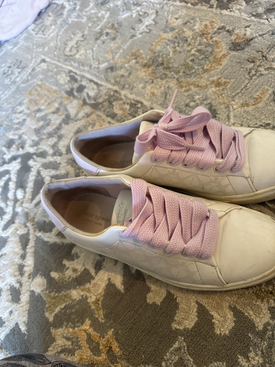 Kate Spade Women's White Leather Sneakers with Lavender Laces - photo 2
