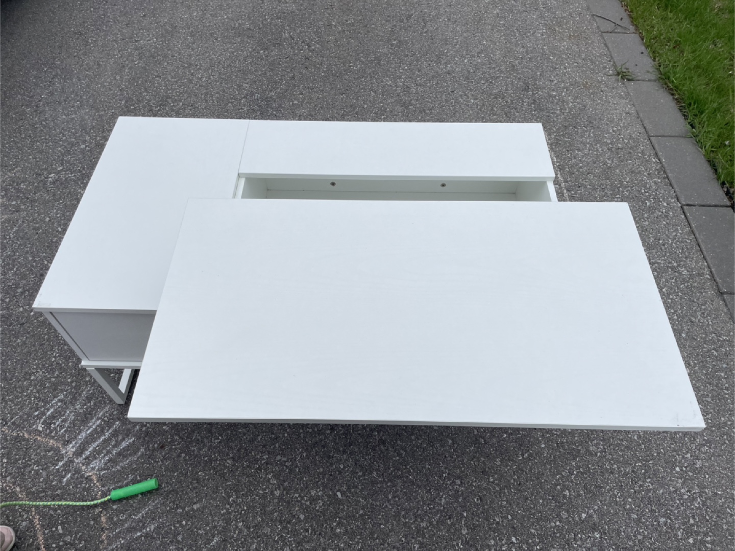 White Lift-Top Coffee Table with Storage - photo 2