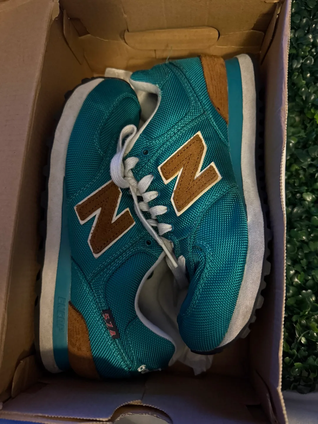 New Balance 574 Teal Sneakers - Size 7.5 image indicator(4)