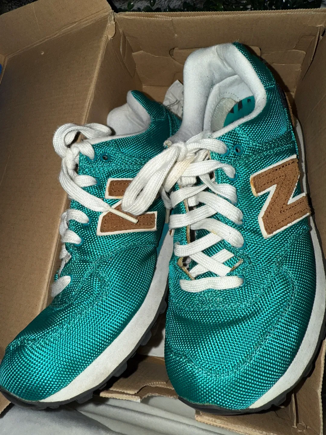 New Balance 574 Teal Sneakers - Size 7.5 image indicator(7)