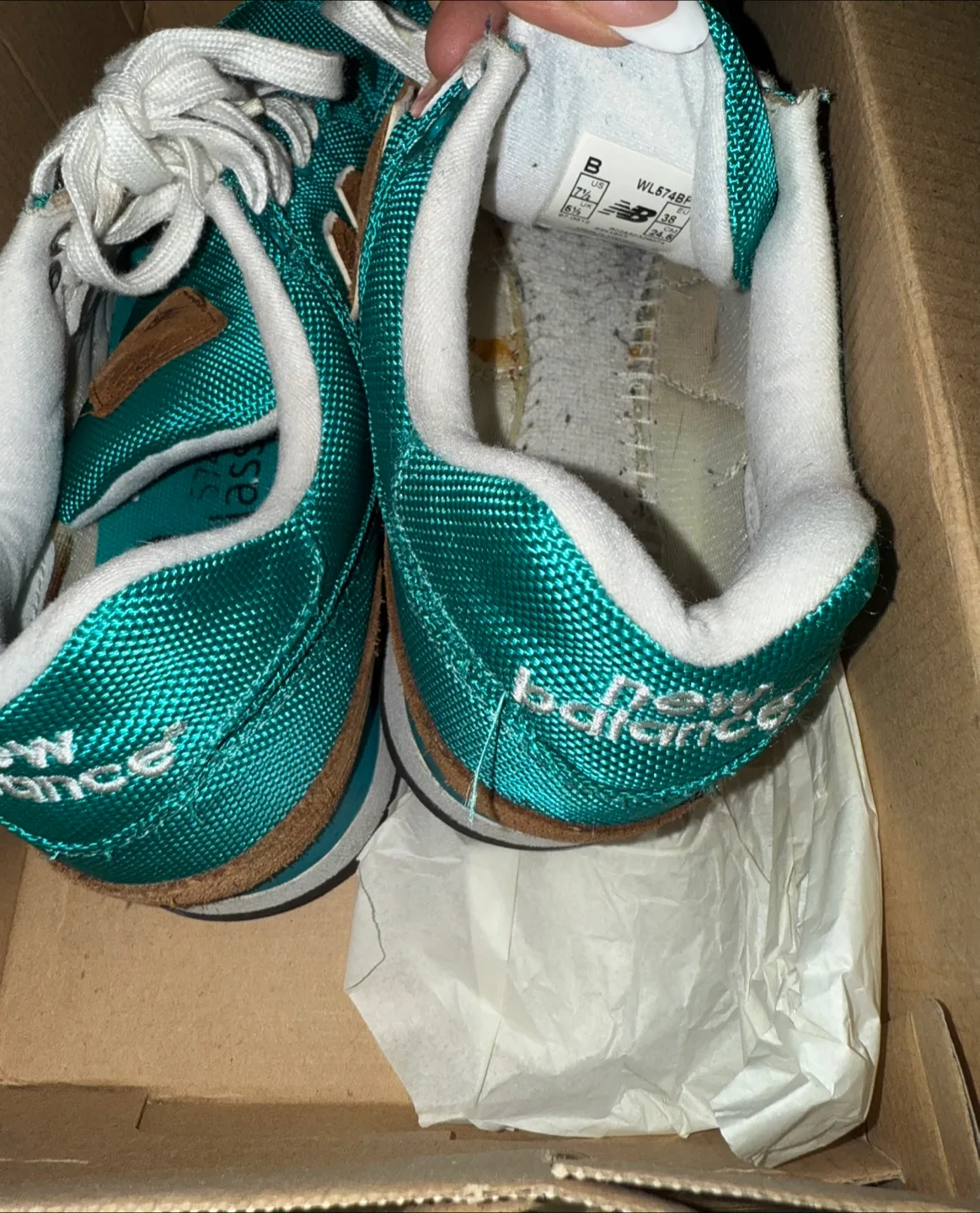 New Balance 574 Teal Sneakers - Size 7.5 image indicator(9)