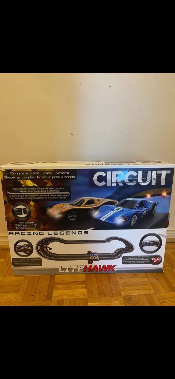 LiteHawk Racing Legends Circuit Slot Car Set image indicator(2)