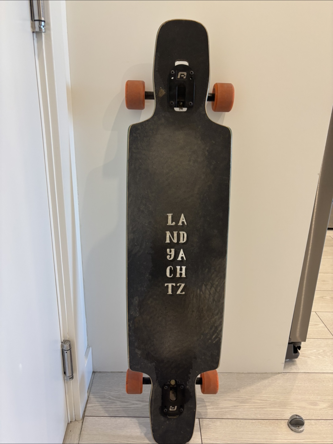 Longboard (LANDYACHTZ Drop Carve 40) - photo 2
