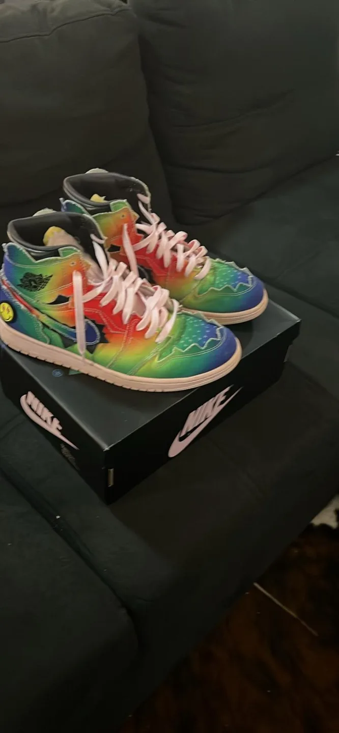 J Balvin x Air Jordan 1 Retro OG High Colores Y Vibras image indicator(3)