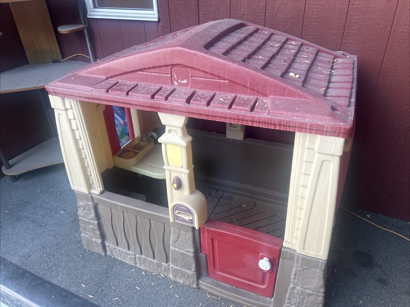 Step2 Naturally Playful Cottage Playhouse
