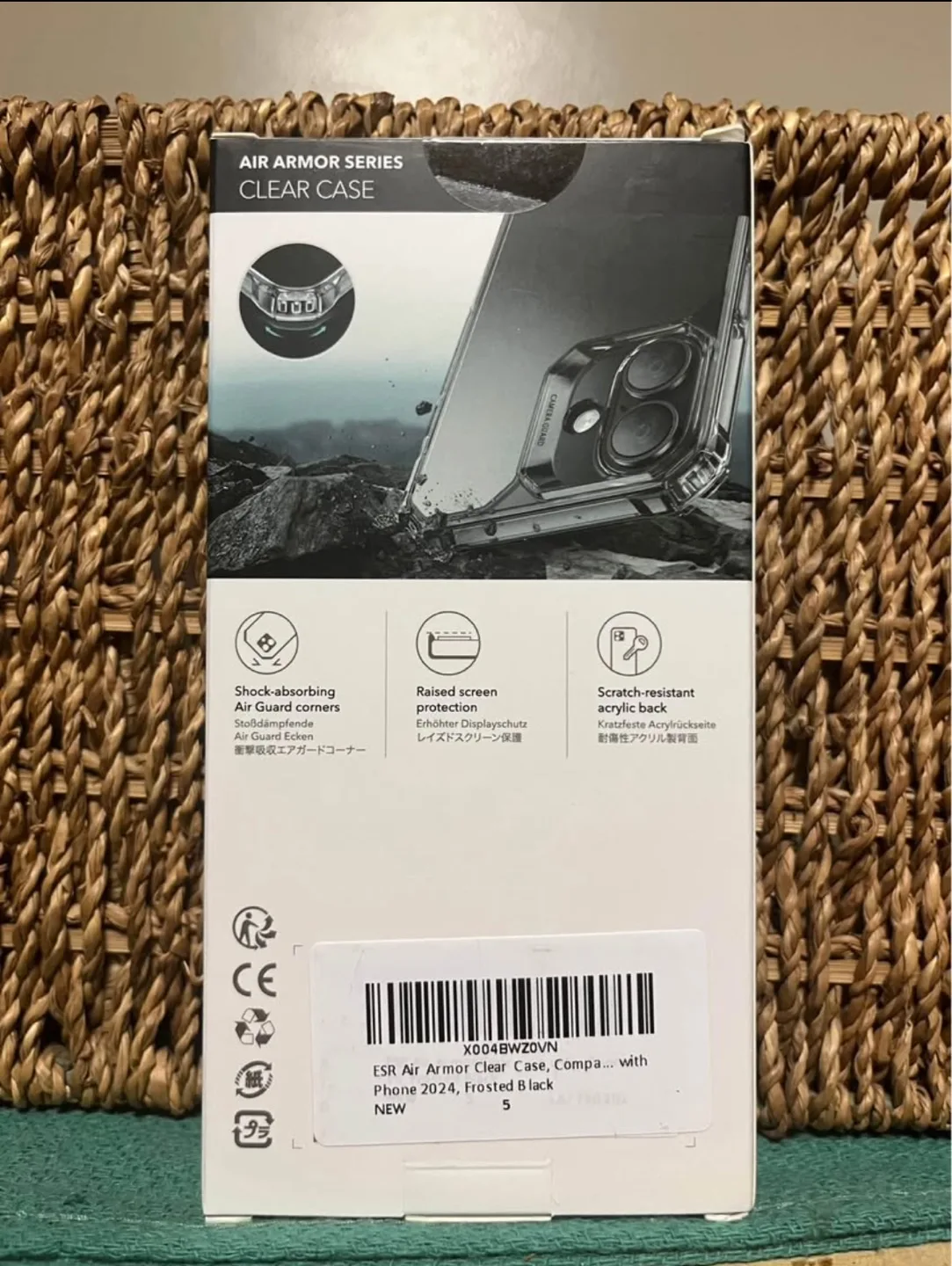 ESR iPhone 16 Case Frosted Black image indicator(2)