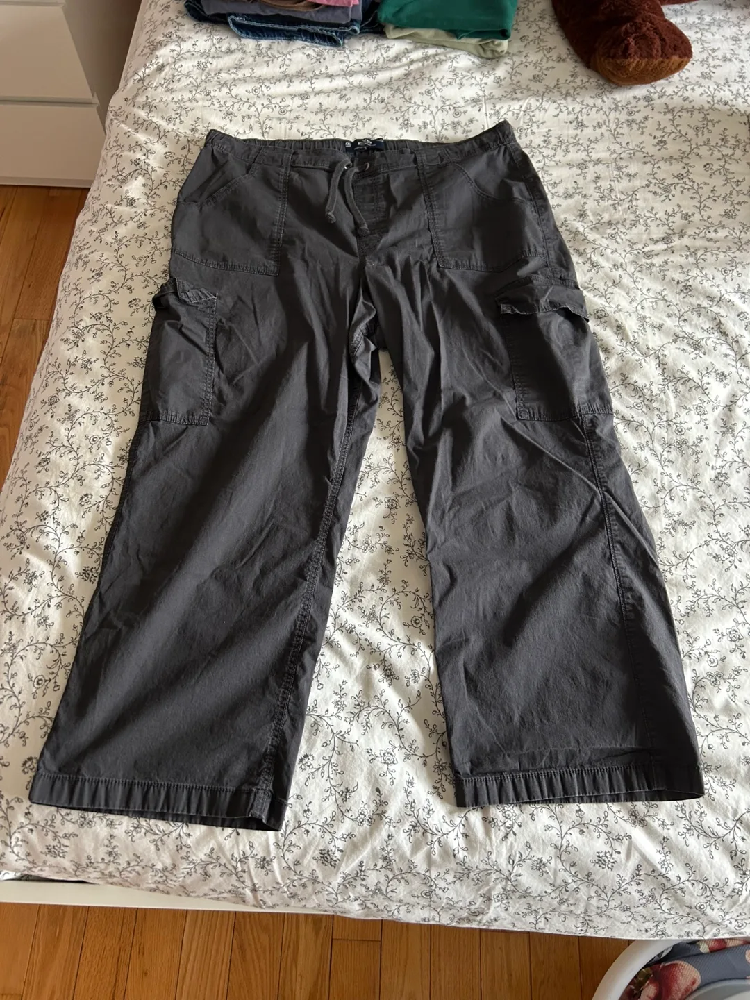 Adjustable Baggy Cargo Pants thumbnail