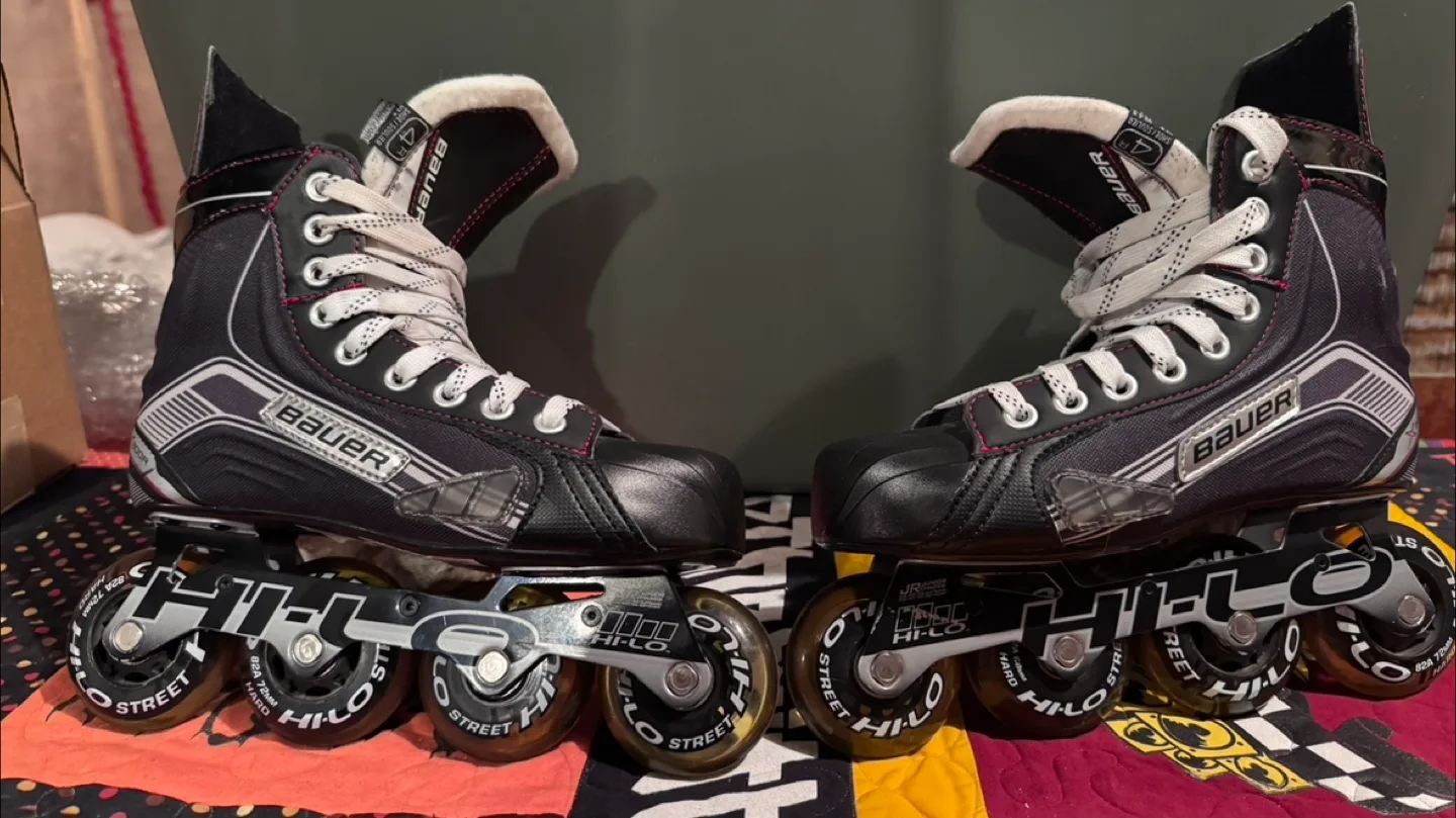 Bauer Hilo Roller Hockey Skates thumbnail