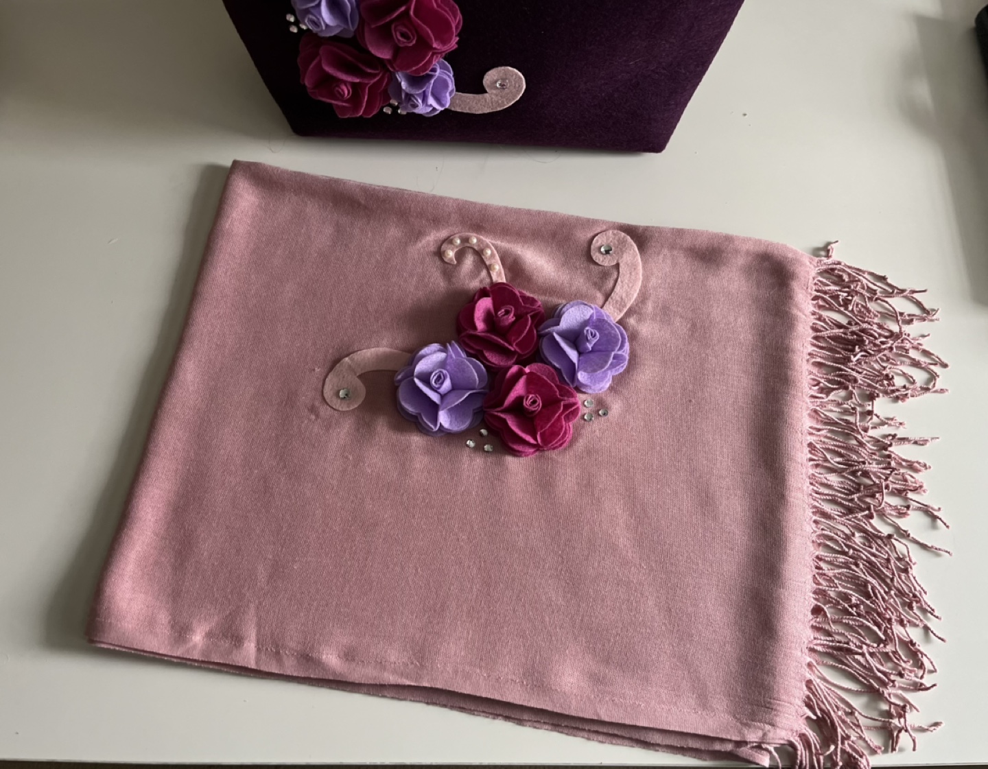 Purple felt tote bag and pink scarf set - photo 3