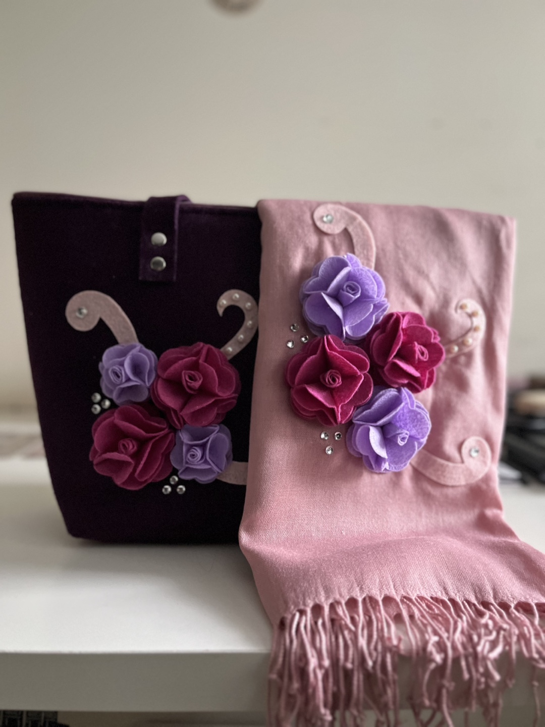 Purple felt tote bag and pink scarf set - photo 2