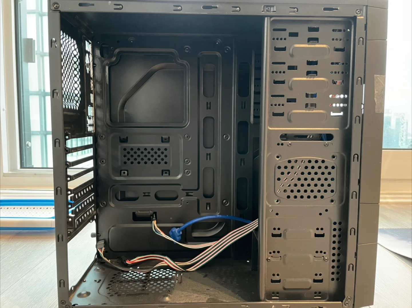 PC Case - Black and Green thumbnail