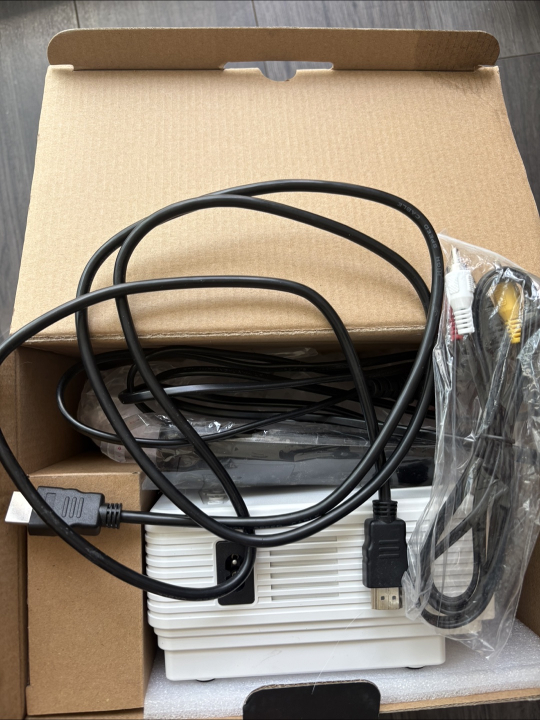 Eokeiy Mini Projector - photo 3