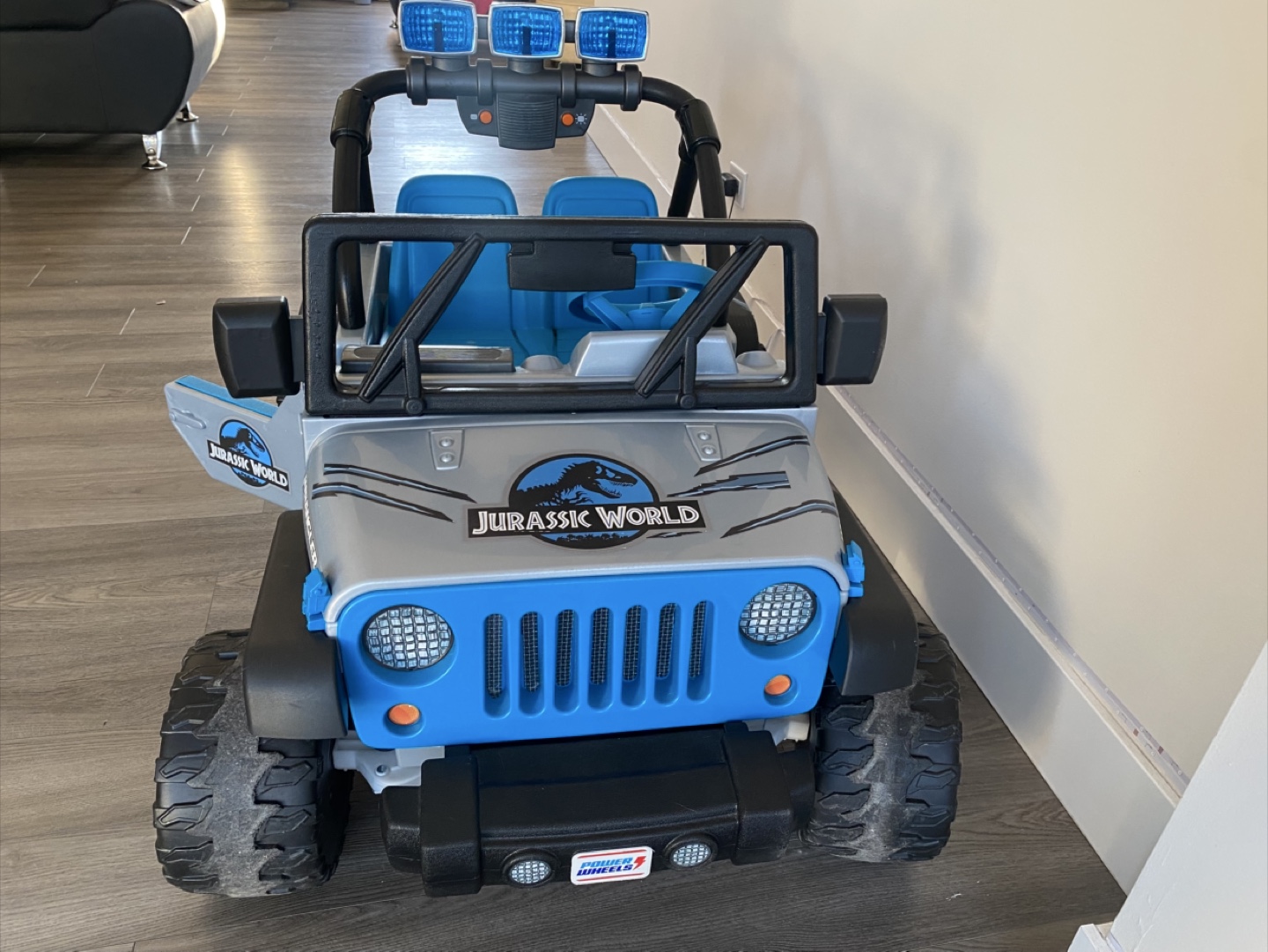 Kids Electric Ride-On Jeep “Jurassic World”